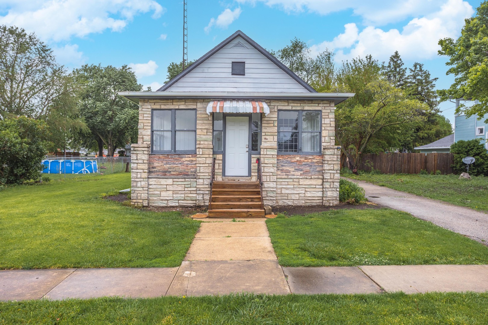 125 East Jackson Street Cullom IL 60929