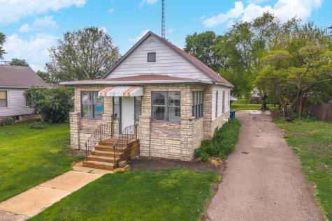 125 East Jackson Street Cullom IL 60929