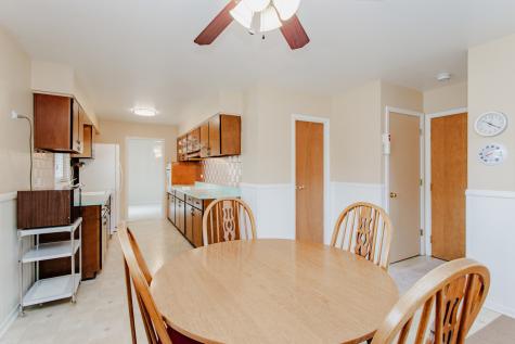 818 Leahy Circle Des Plaines IL 60016