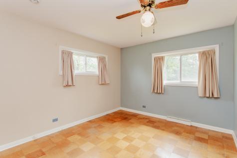 818 Leahy Circle Des Plaines IL 60016