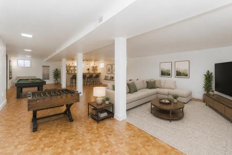 818 Leahy Circle Des Plaines IL 60016