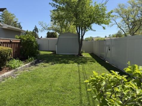 818 Leahy Circle Des Plaines IL 60016