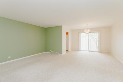 818 Leahy Circle Des Plaines IL 60016