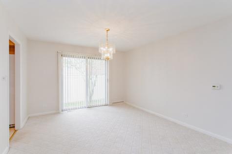 818 Leahy Circle Des Plaines IL 60016