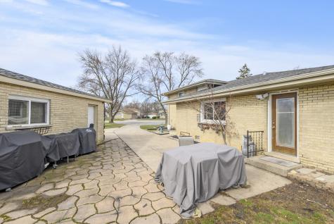 16409 Laura Lane Oak Forest IL 60452