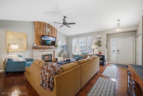 2997 Coastal Drive Aurora IL 60503