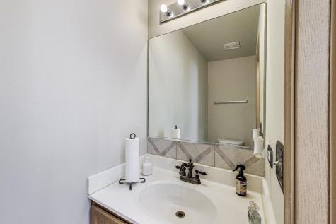 487 North Anna Lane Romeoville IL 60446