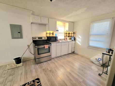 1535 & 1535 1/2 South 5th Avenue Kankakee IL 60901