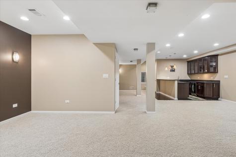 1230 West Claridge Court Palatine IL 60067