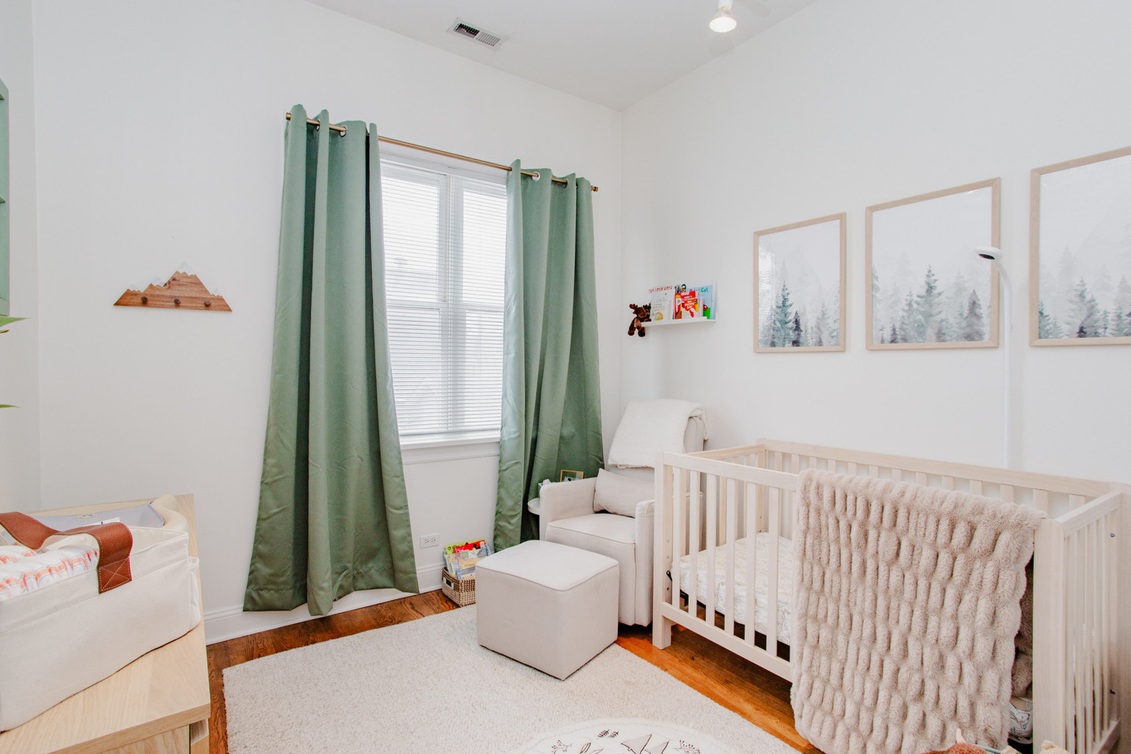 1504 West Pearson Street Chicago IL 60642