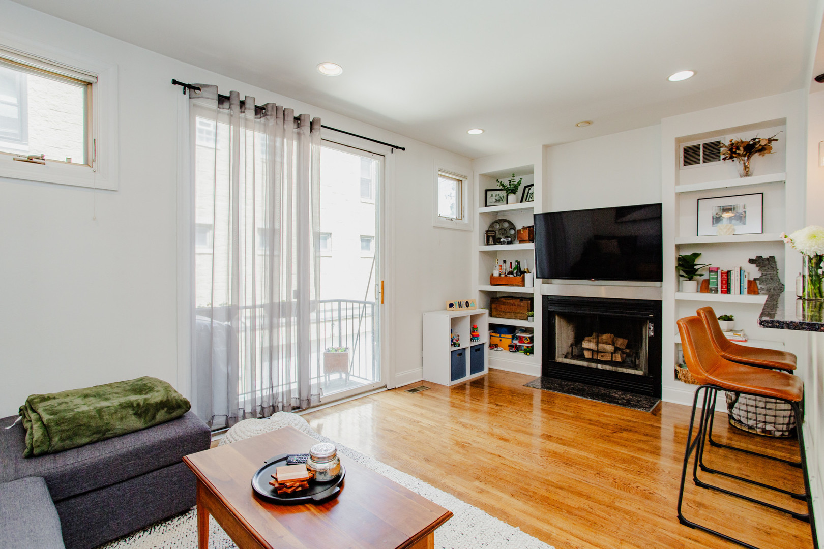 1504 West Pearson Street Chicago IL 60642