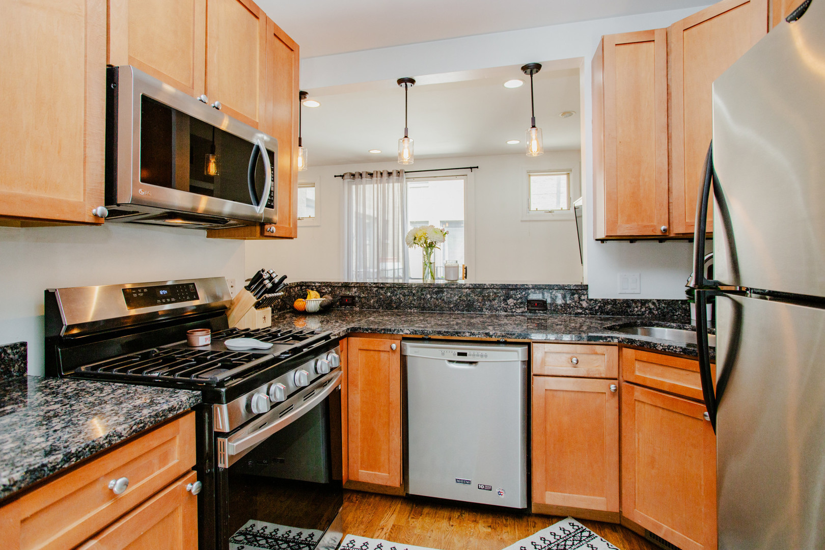 1504 West Pearson Street Chicago IL 60642