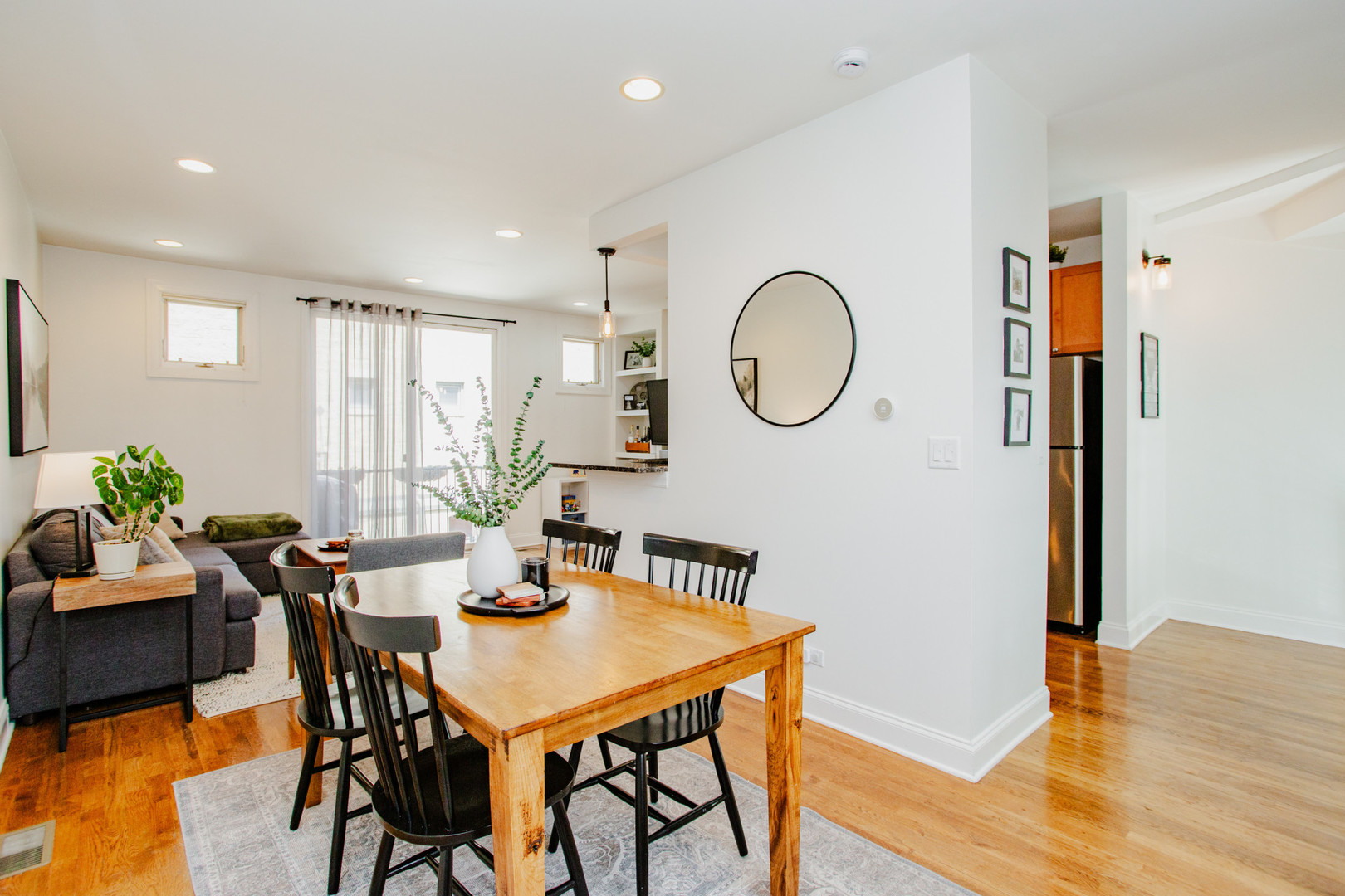 1504 West Pearson Street Chicago IL 60642