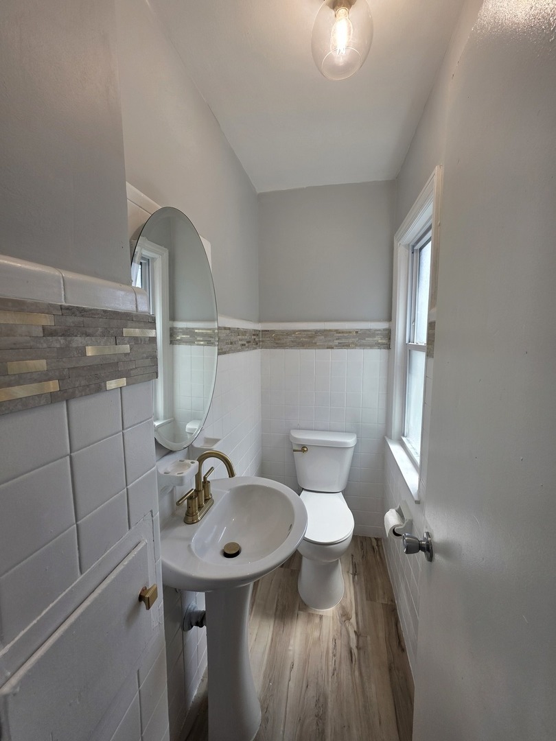 8252 South Calumet Avenue Chicago IL 60619