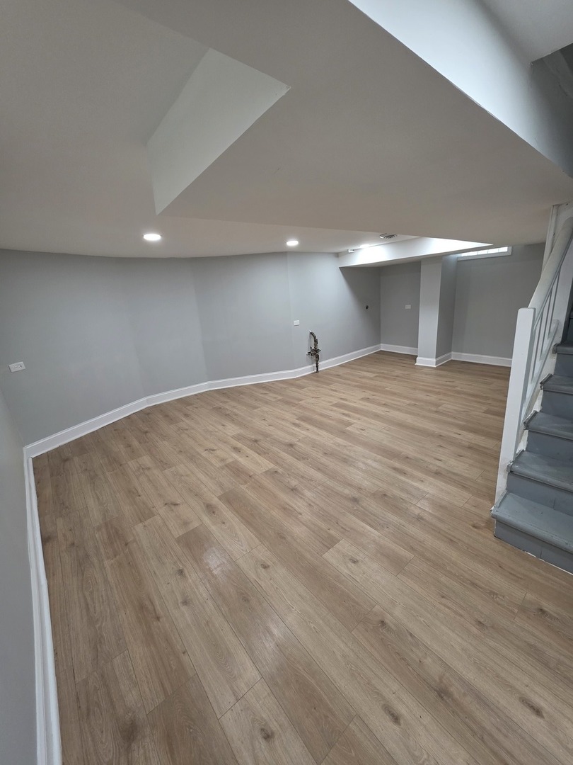 8252 South Calumet Avenue Chicago IL 60619