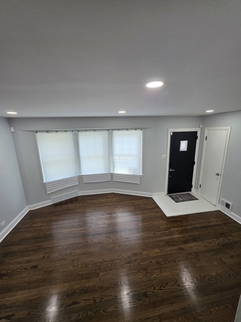 8252 South Calumet Avenue Chicago IL 60619