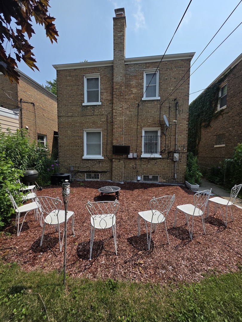 8252 South Calumet Avenue Chicago IL 60619