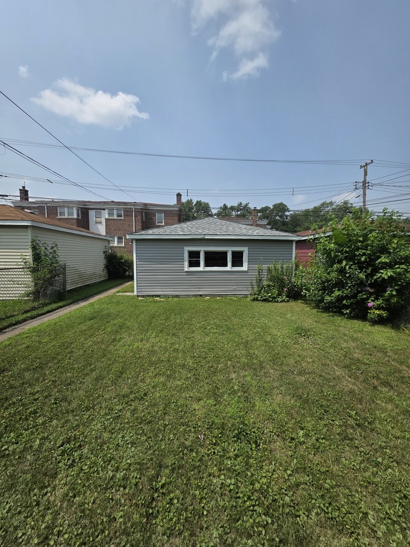 8252 South Calumet Avenue Chicago IL 60619