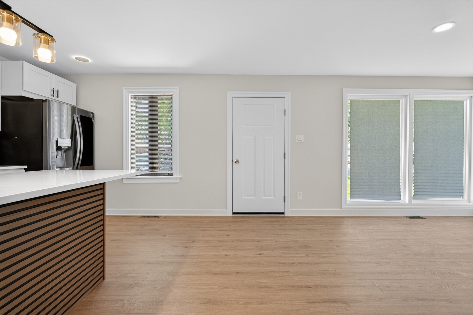 4527 West 83rd Street Chicago IL 60652