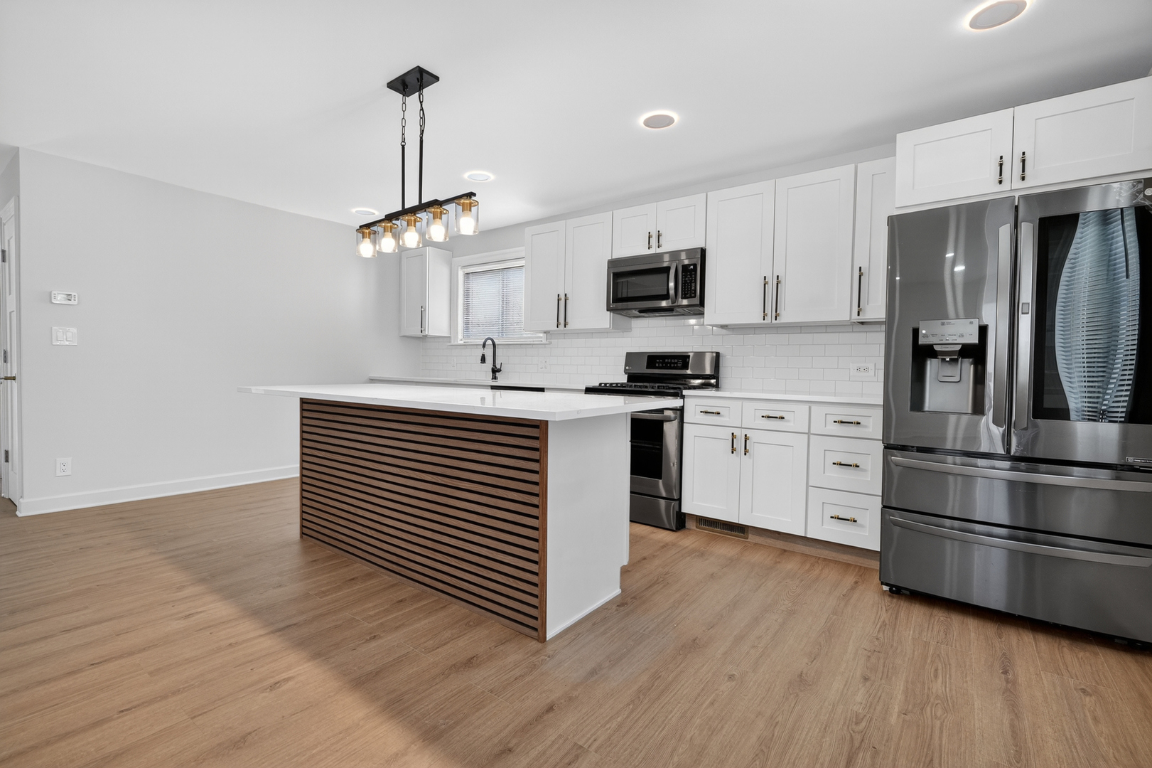4527 West 83rd Street Chicago IL 60652