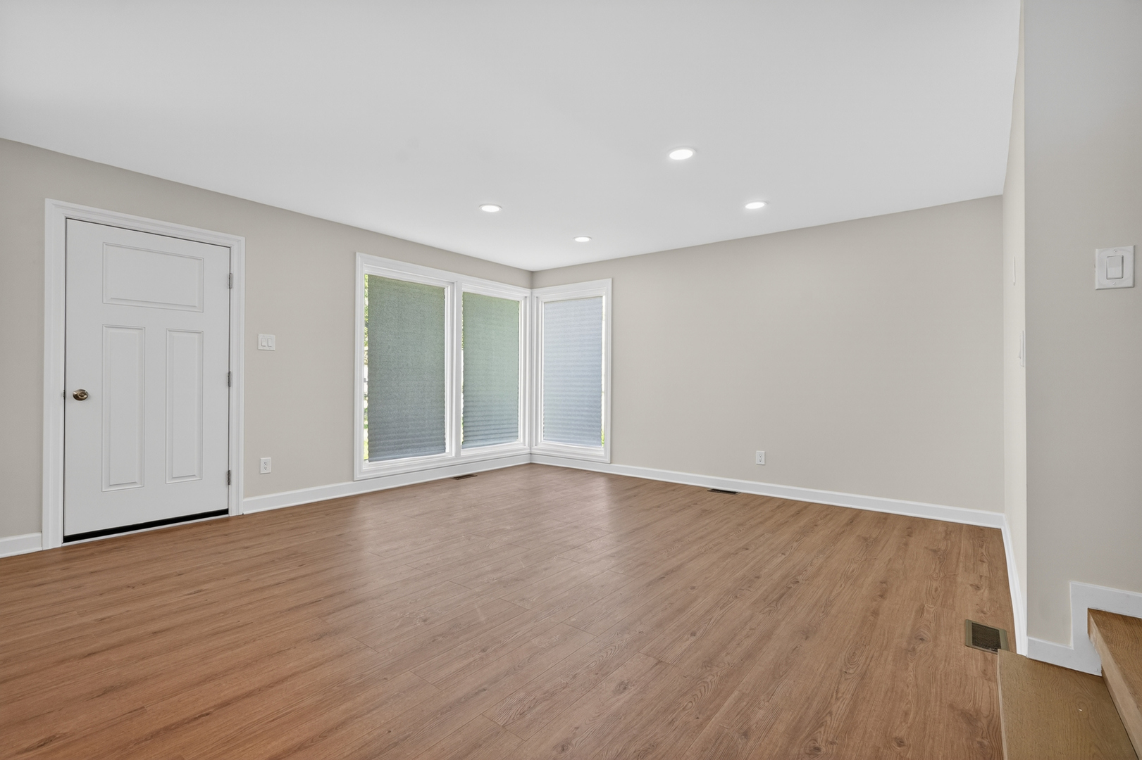 4527 West 83rd Street Chicago IL 60652