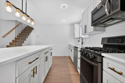 4527 West 83rd Street Chicago IL 60652