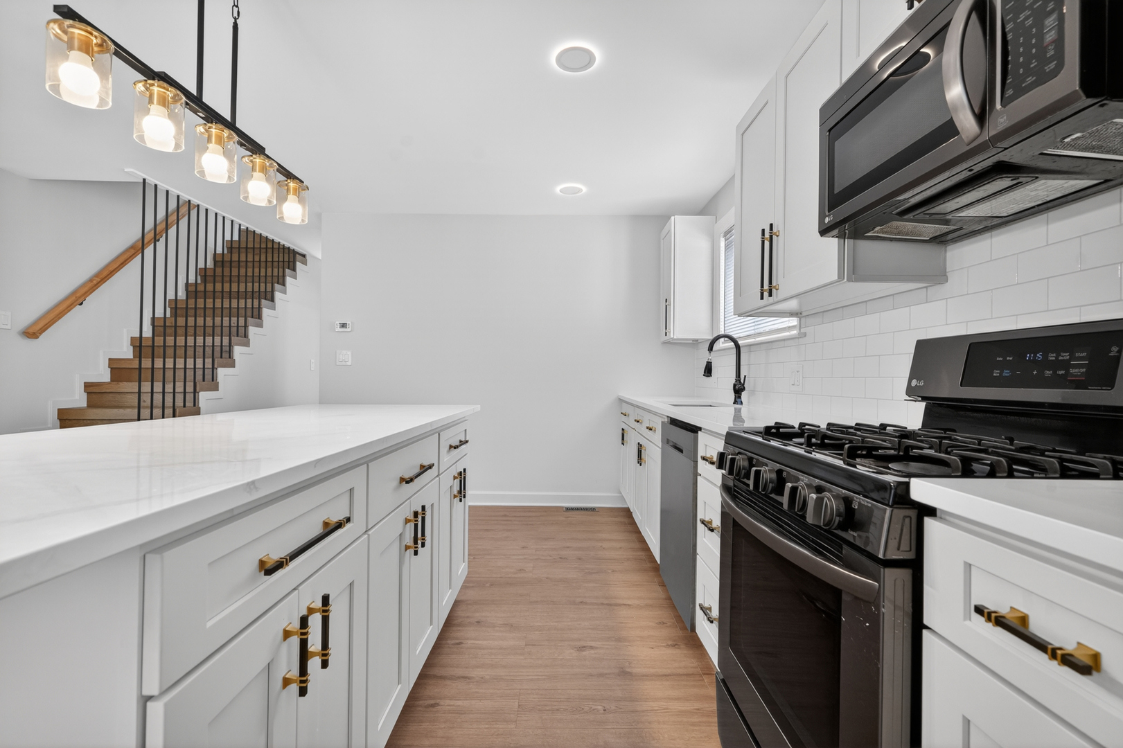 4527 West 83rd Street Chicago IL 60652