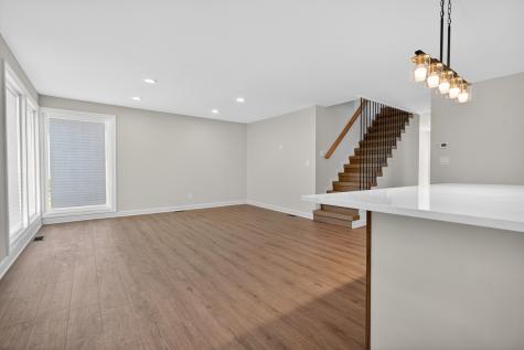 4527 West 83rd Street Chicago IL 60652