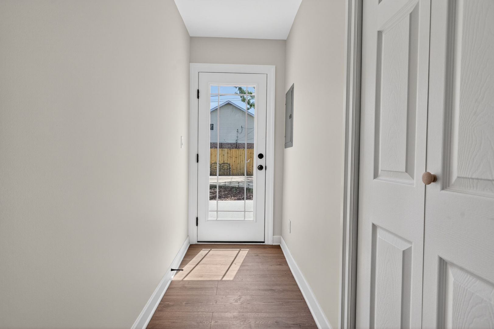 4527 West 83rd Street Chicago IL 60652