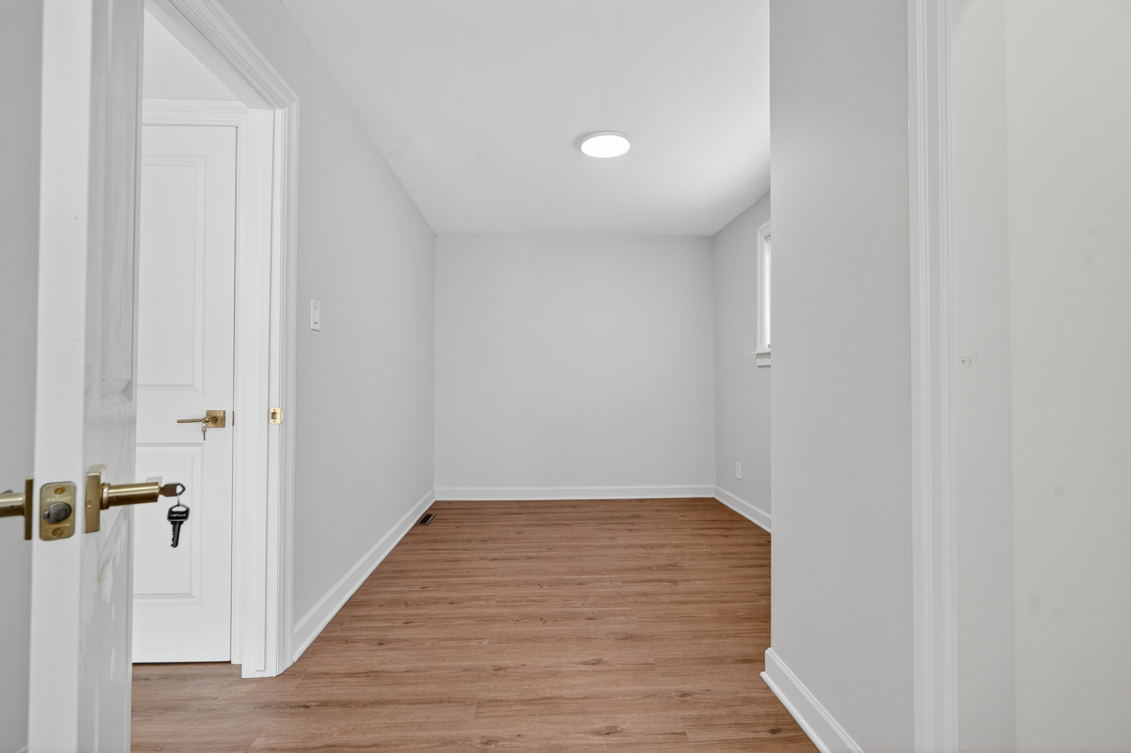 4527 West 83rd Street Chicago IL 60652