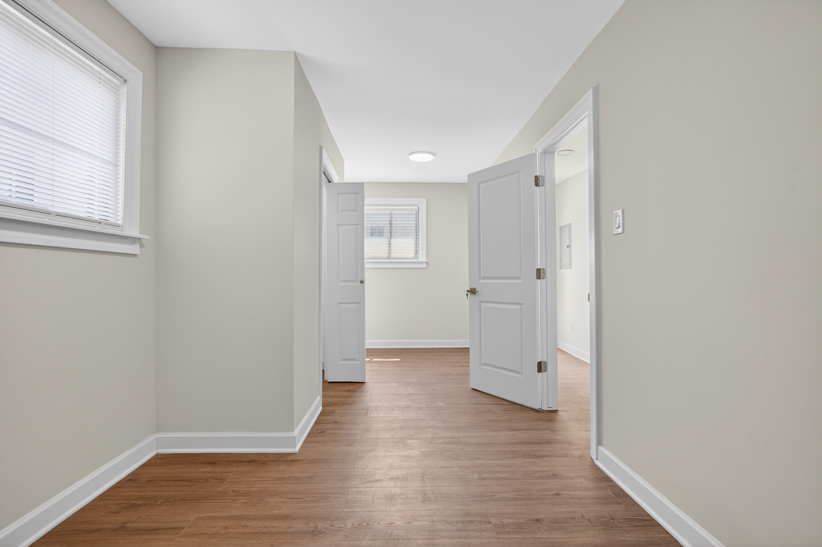 4527 West 83rd Street Chicago IL 60652