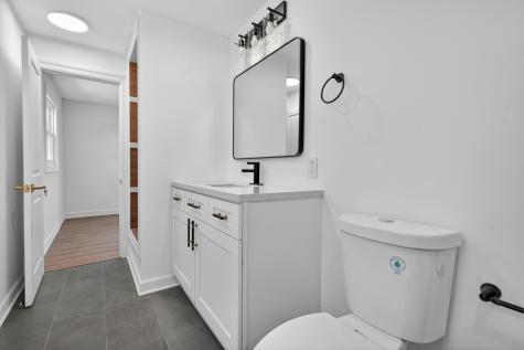 4527 West 83rd Street Chicago IL 60652