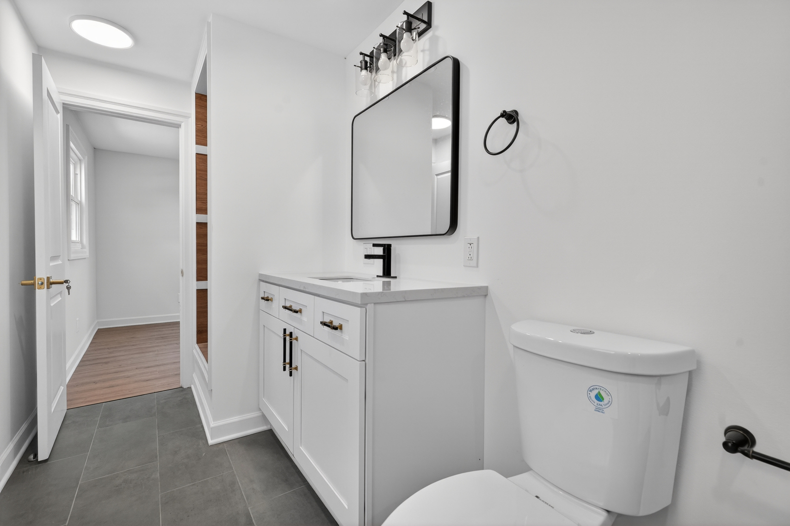 4527 West 83rd Street Chicago IL 60652
