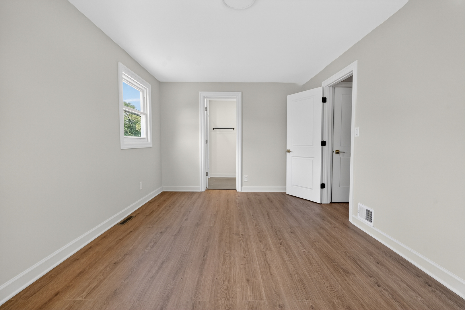 4527 West 83rd Street Chicago IL 60652