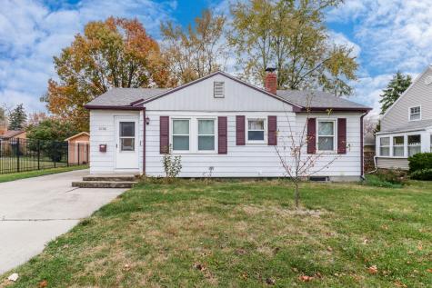 2106 East Oakland Avenue Bloomington IL 61701
