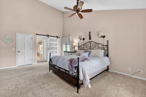 201 Tulip Circle Island Lake IL 60042