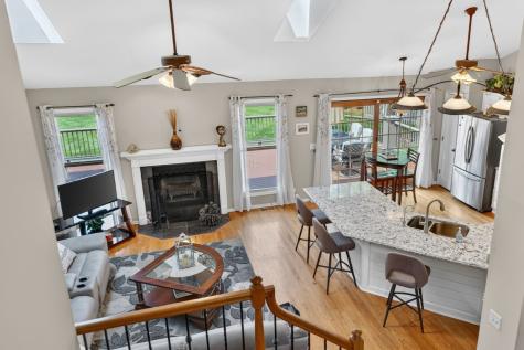 201 Tulip Circle Island Lake IL 60042