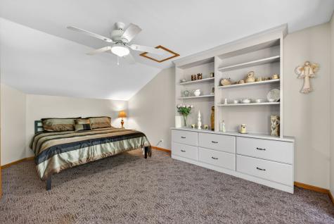 201 Tulip Circle Island Lake IL 60042