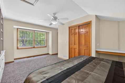 201 Tulip Circle Island Lake IL 60042