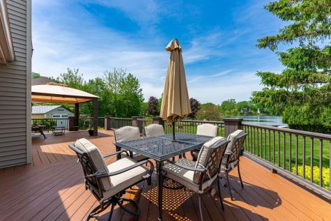 201 Tulip Circle Island Lake IL 60042