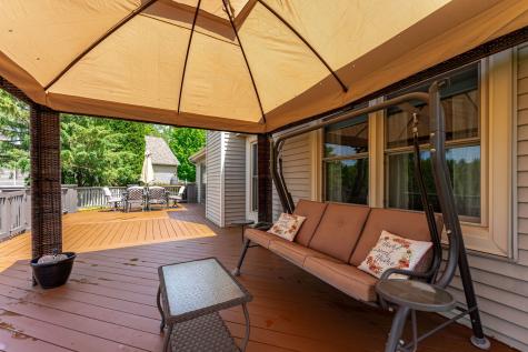 201 Tulip Circle Island Lake IL 60042
