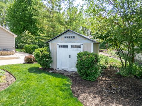201 Tulip Circle Island Lake IL 60042