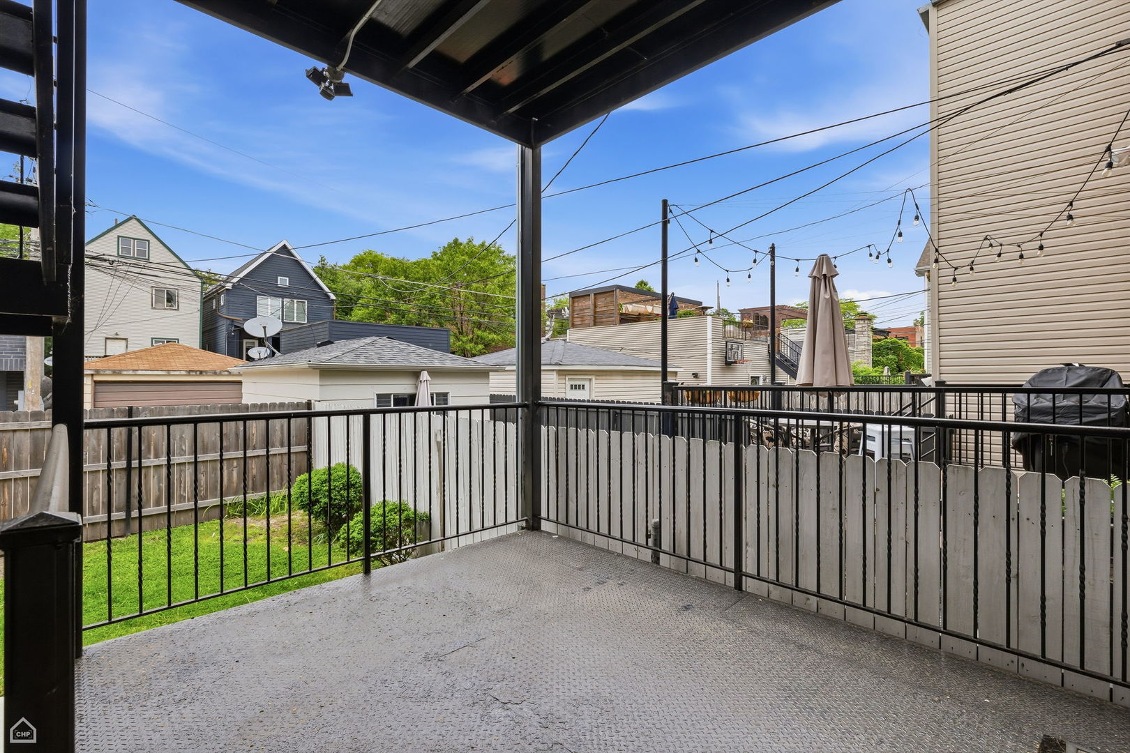 1926 West Oakdale Avenue Chicago IL 60657