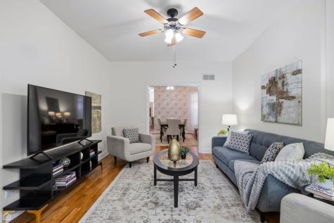 1926 West Oakdale Avenue Chicago IL 60657
