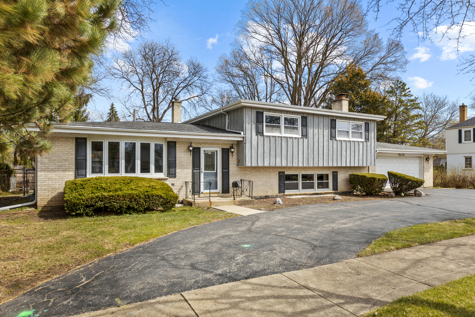 410 West Kirchhoff Road Arlington Heights IL 60005