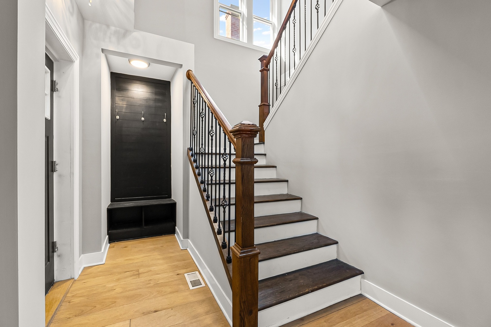 7650 South Cregier Avenue Chicago IL 60649