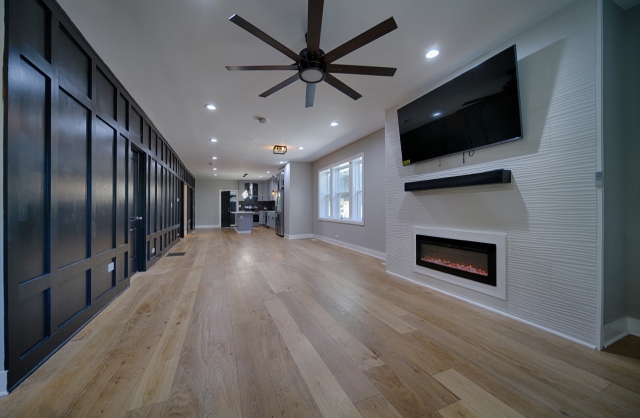 7650 South Cregier Avenue Chicago IL 60649