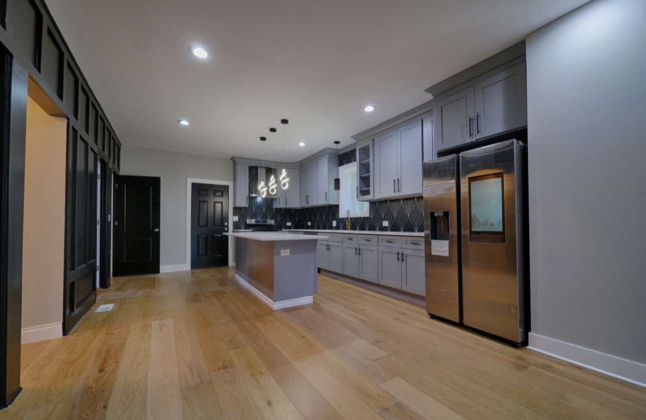 7650 South Cregier Avenue Chicago IL 60649