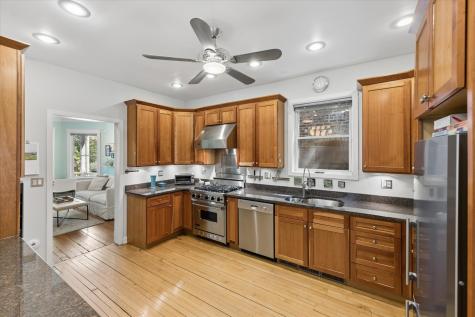 4024 North Bell Avenue Chicago IL 60618