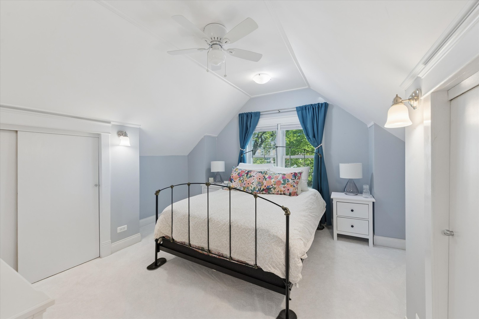 4024 North Bell Avenue Chicago IL 60618